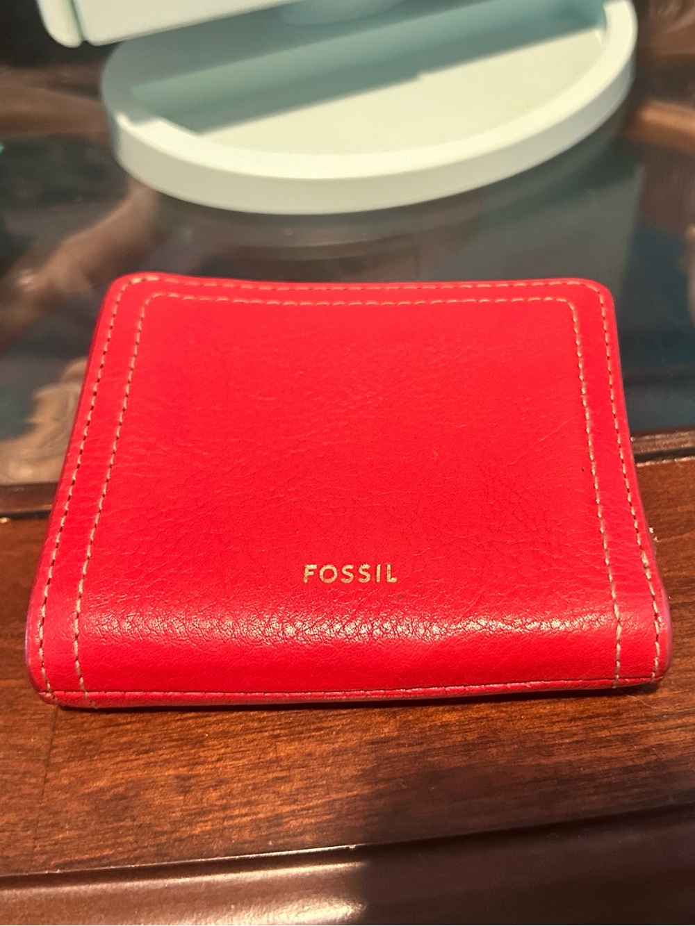 Subcategory identification for men's accessory image